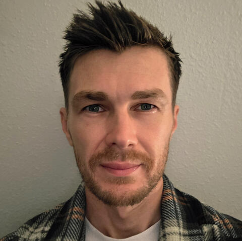 Dustin Robertson — Maui Tech & Hammer